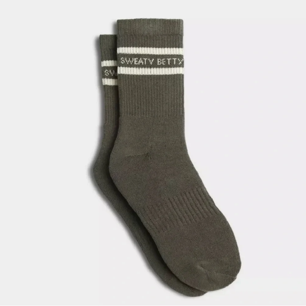 NWT Sweaty Betty Varsity Slogan Socks in Umbra Green Size 6-8
